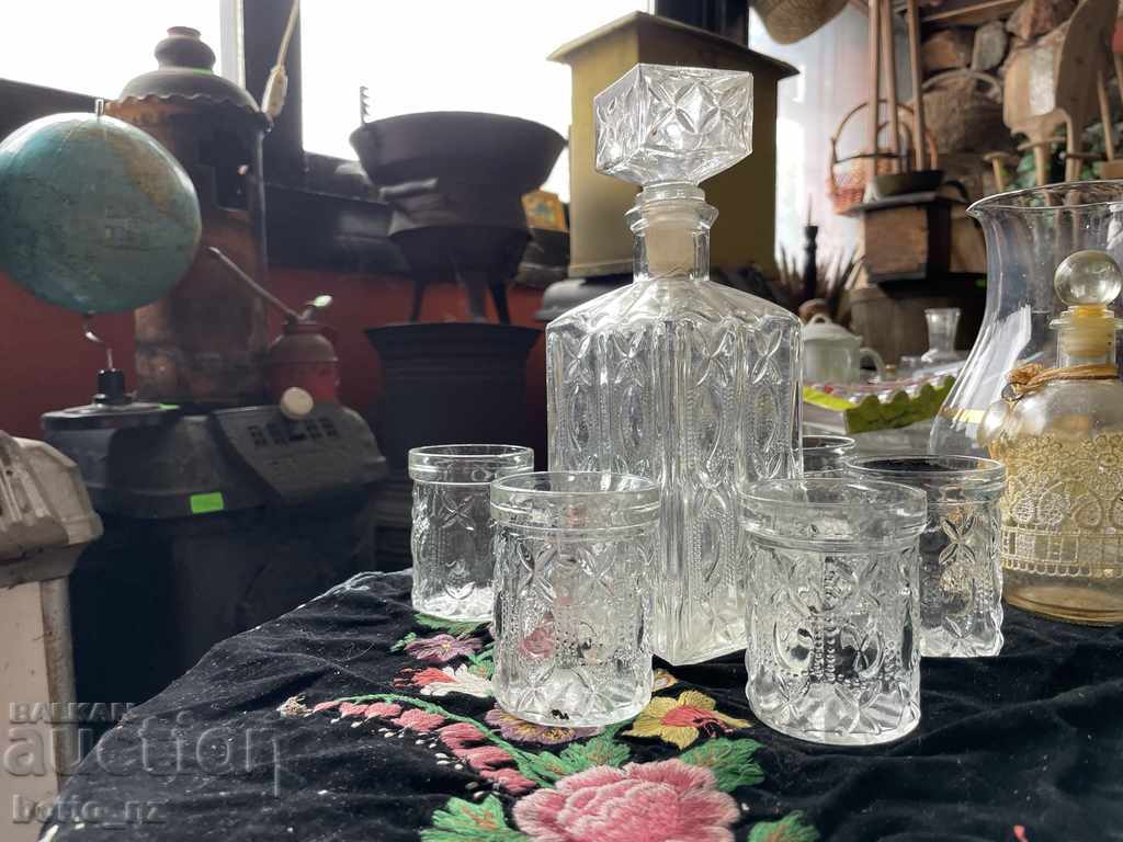 10702. OLD SERVICE GARAPHA AND GLASSES SOLID GLASS - 6 10702. OLD SERVICE GARAPHA AND GLASSES SOLID GLASS - 6