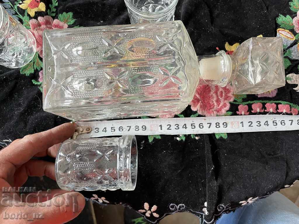 10702. OLD SERVICE GARAPHA AND GLASSES SOLID GLASS - 7 10702. OLD SERVICE GARAPHA AND GLASSES SOLID GLASS - 7