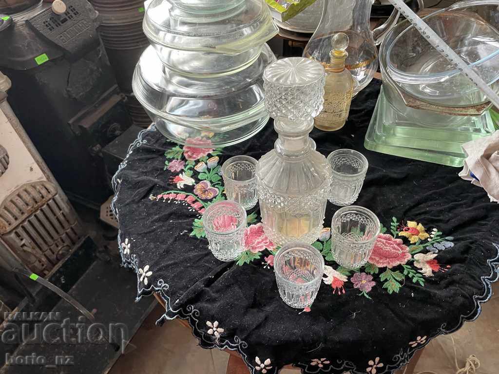 10703. OLD SERVICE GARAPHA AND GLASSES SOLID GLASS - 6 10703. OLD SERVICE GARAPHA AND GLASSES SOLID GLASS - 6