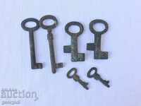 Lot of old bronze keys №0891