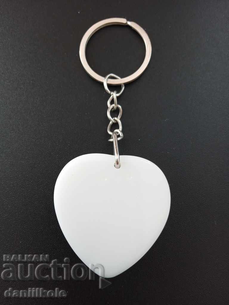 * $ * Y * $ * KEYHOLDER - BULGARIA - IN BOX - NEW * $ * Y * $ * - 6 * $ * Y * $ * KEYHOLDER - BULGARIA - IN BOX - NEW * $ * Y * $ * - 6