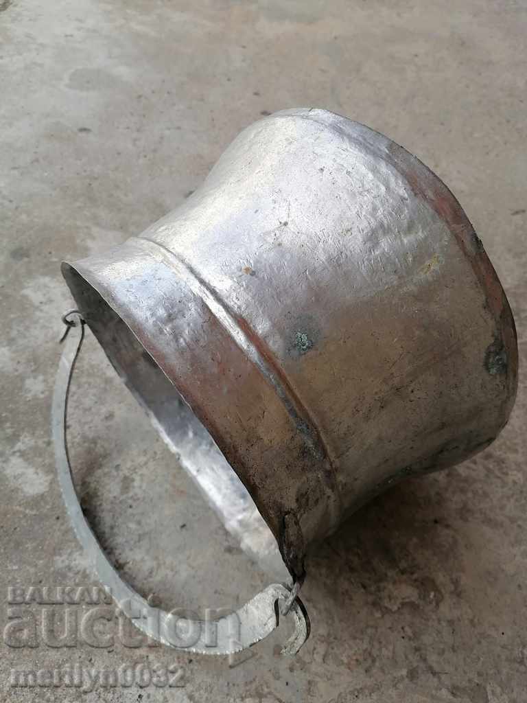 Delivery of Old copper cauldron, copper, cauldron copper vessel menche