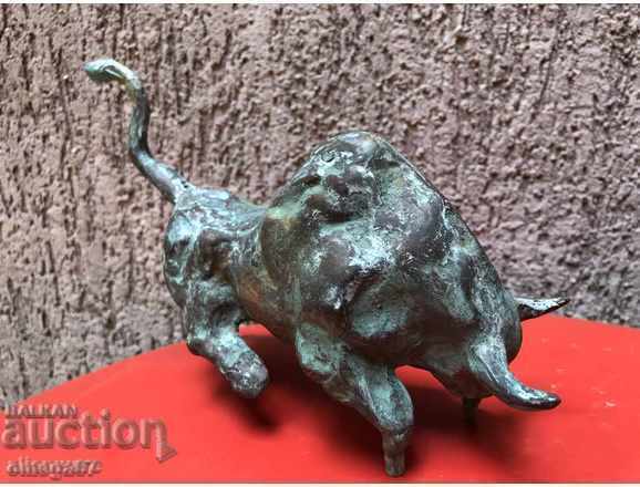 Пластика бик бронз