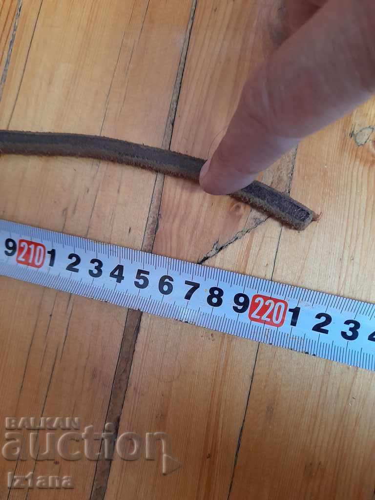 Curea de piele veche, curea cu preț 60.00 BGN | € 30.68