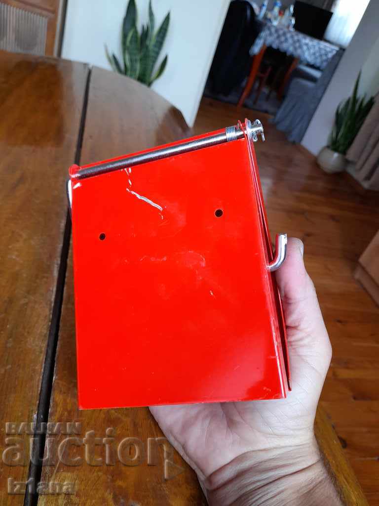 Delivery of Old toilet paper rack