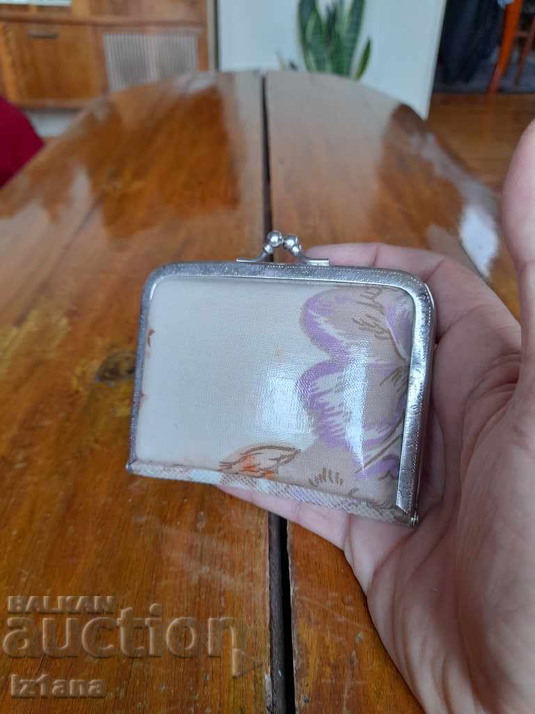 Old wallet purse with price 12.00 BGN | € 6.14 Old wallet purse with price 12.00 BGN | € 6.14
