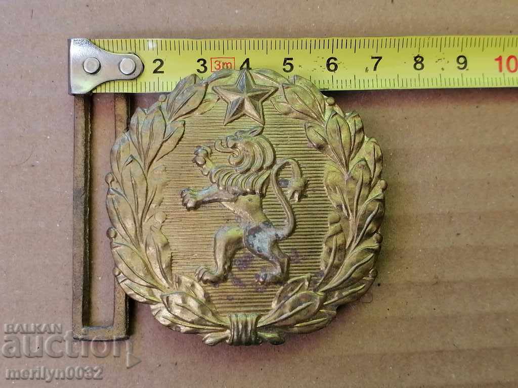 Delivery of Officer's bronze belt buckle, buckle blazon Delivery of Officer's bronze belt buckle, buckle blazon
