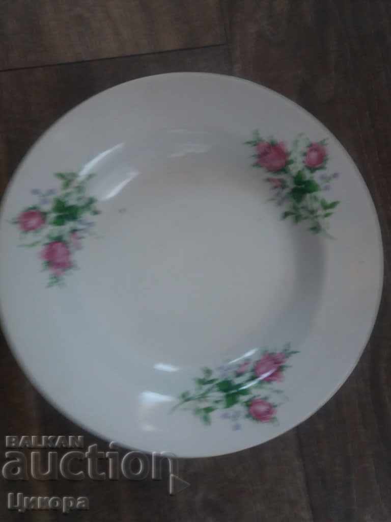PORCELAIN PLATES 6 pieces with price 60.00 BGN | € 30.68
