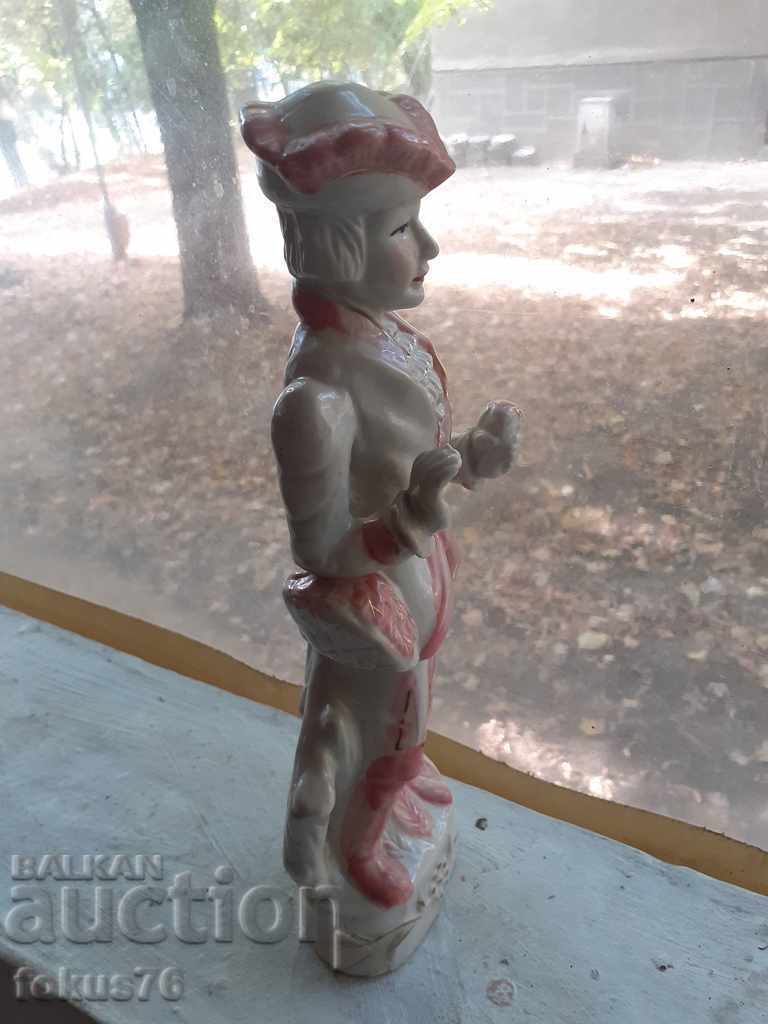 Стара порцеланова статуетка порцелан с цена 160.00 лв. | € 81.81 Стара порцеланова статуетка порцелан с цена 160.00 лв. | € 81.81