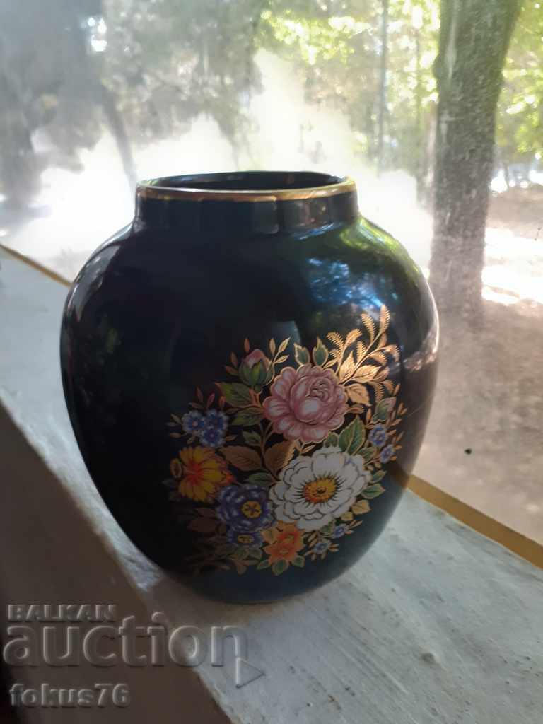 Old porcelain vase Special Hand Made in Greece porcelain with price 90.00 BGN | € 46.02 Old porcelain vase Special Hand Made in Greece porcelain with price 90.00 BGN | € 46.02
