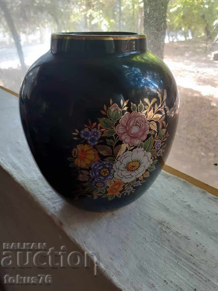 Delivery of Old porcelain vase Special Hand Made in Greece porcelain Delivery of Old porcelain vase Special Hand Made in Greece porcelain