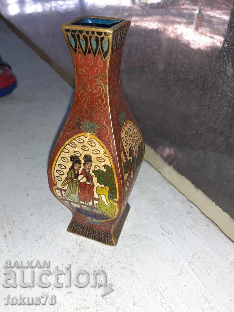 Auction Small old cloisonne vase Auction Small old cloisonne vase