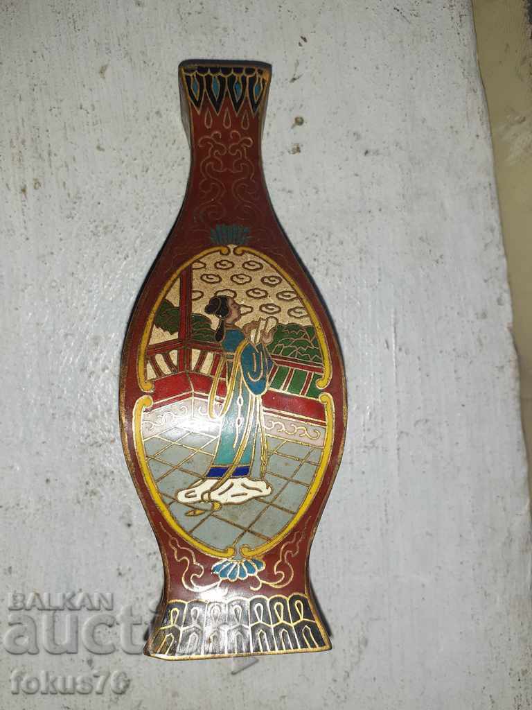 Delivery of Small old cloisonne vase Delivery of Small old cloisonne vase
