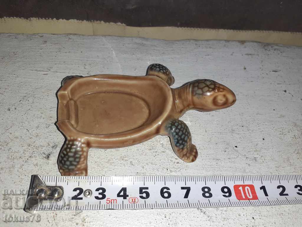 Μια παλιά αγγλική πορσελάνινη χελώνα - 5 Μια παλιά αγγλική πορσελάνινη χελώνα - 5