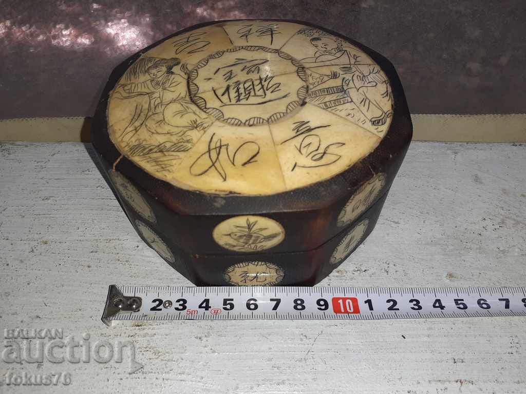 Old antique box made of wood and ivory - 5 Old antique box made of wood and ivory - 5