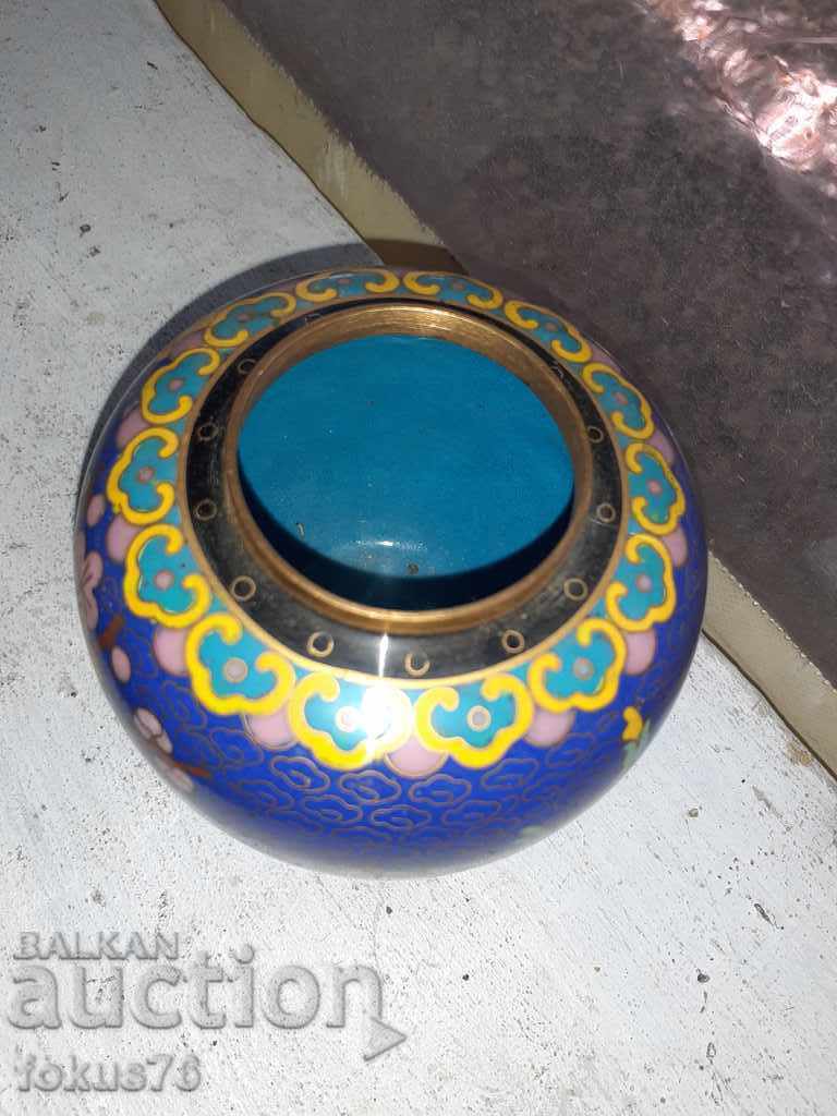 Auction A beautiful old cloisonne collector's vase Auction A beautiful old cloisonne collector's vase