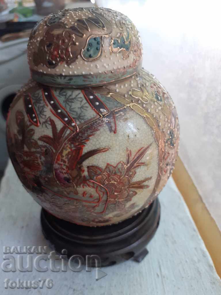 Unique old vase Satsuma satsuma porcelain jar with price 280.00 BGN | € 143.16 Unique old vase Satsuma satsuma porcelain jar with price 280.00 BGN | € 143.16