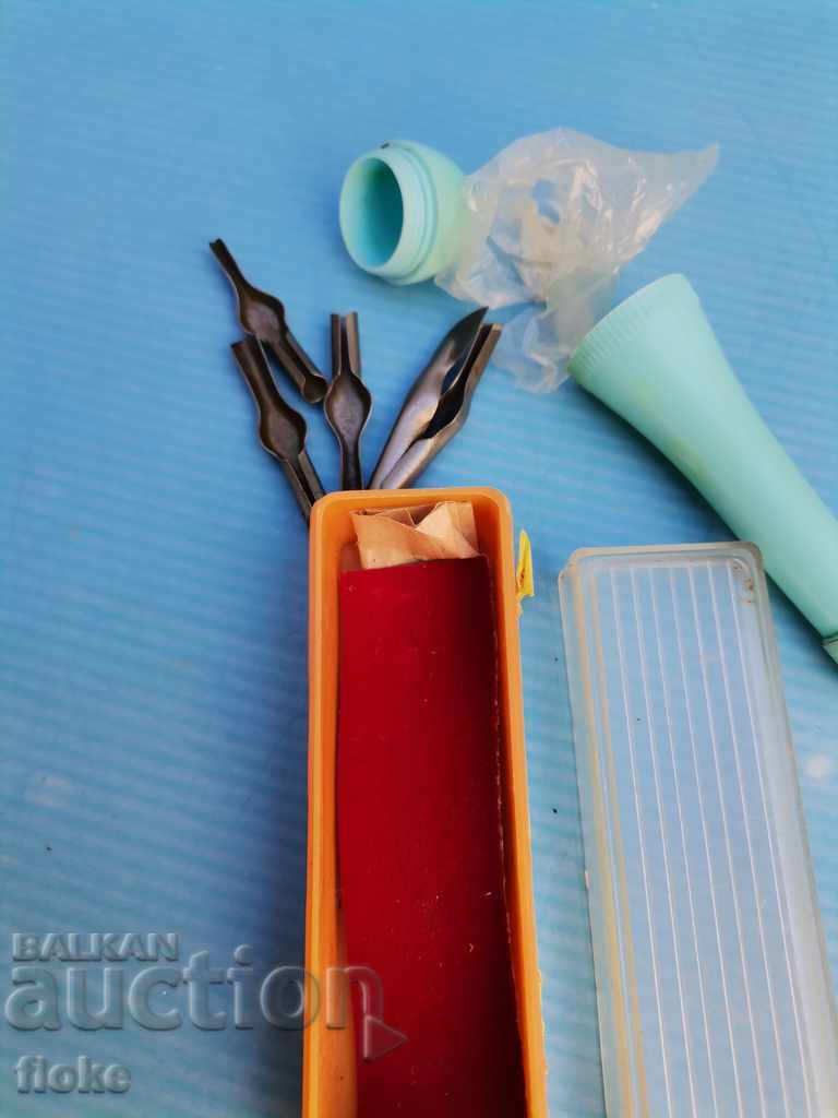 Lenoleum cutters with price 10.00 BGN | € 5.11 Lenoleum cutters with price 10.00 BGN | € 5.11