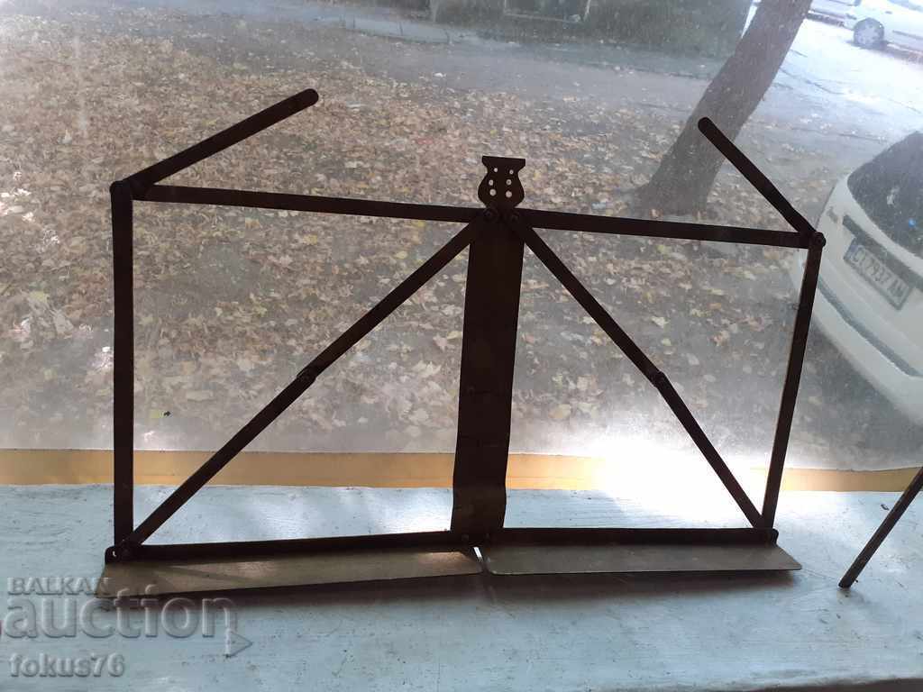 Auction  Old metal stand for music or books