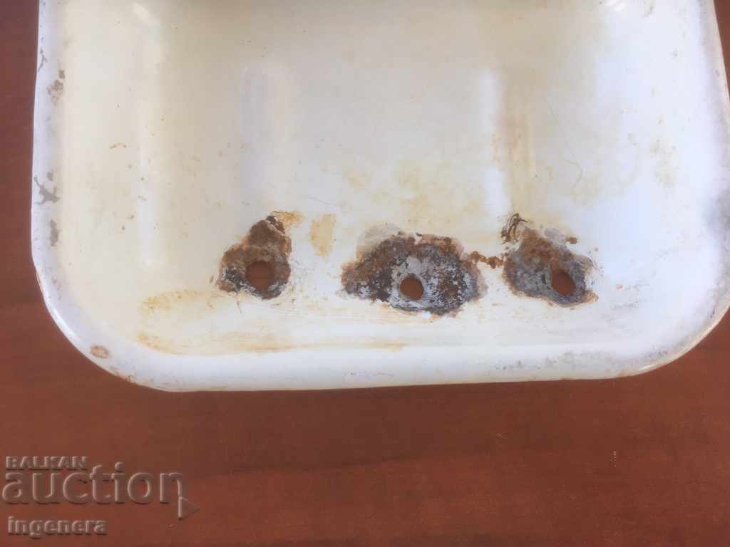 Delivery of 2-PIECE SOAPWEAR ENAMELED-1963 FOR WALL Delivery of 2-PIECE SOAPWEAR ENAMELED-1963 FOR WALL