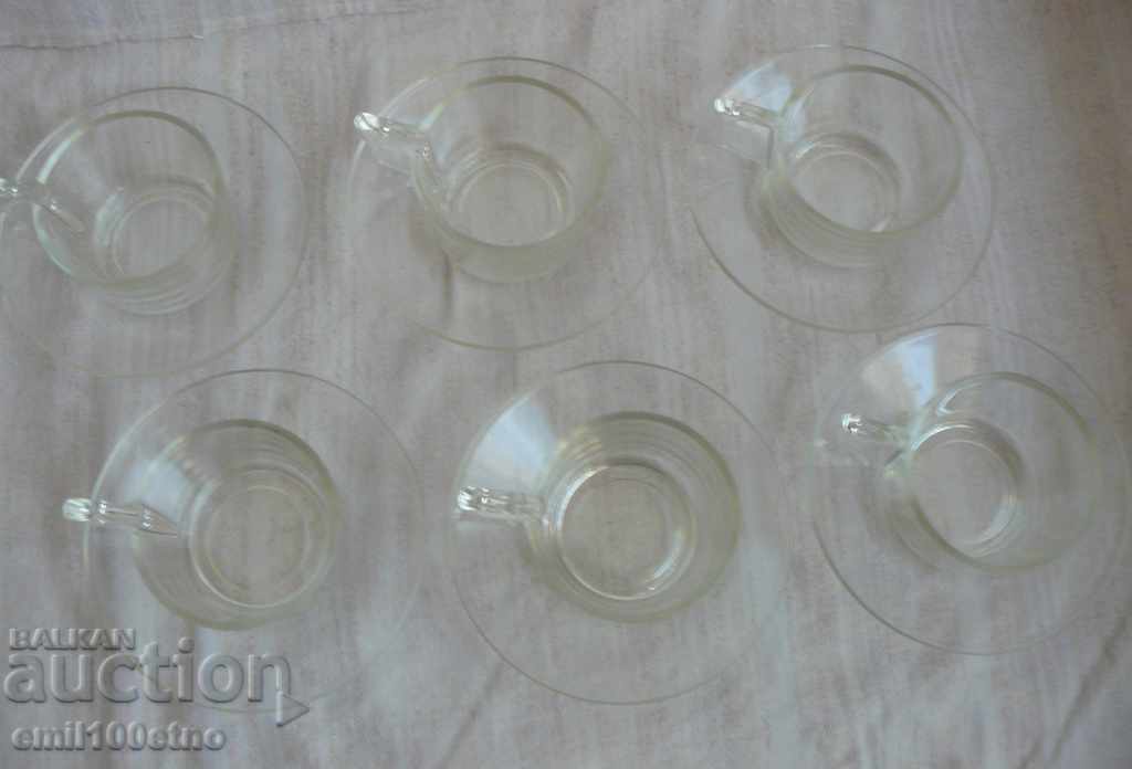 Аукцион Сервиз за кафе стъкло SIMAX Чехословакия Аукцион Сервиз за кафе стъкло SIMAX Чехословакия