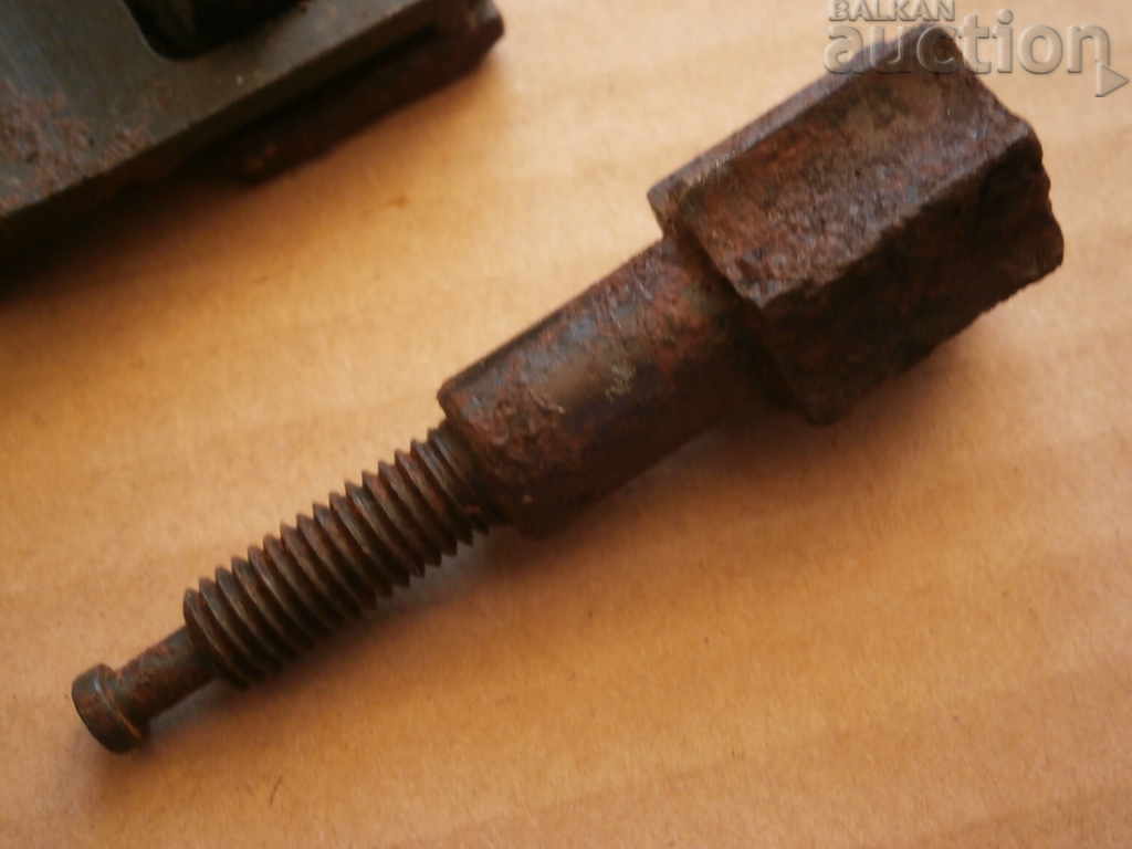 MG34 Wehrmacht WW2 bipod bolt and band cap with price 51.00 BGN | € 26.08 MG34 Wehrmacht WW2 bipod bolt and band cap with price 51.00 BGN | € 26.08