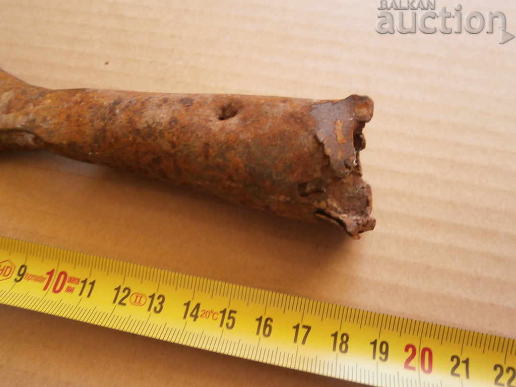 Auction a primitive scent, a gourd, a gourd, a wicker forged iron Auction a primitive scent, a gourd, a gourd, a wicker forged iron