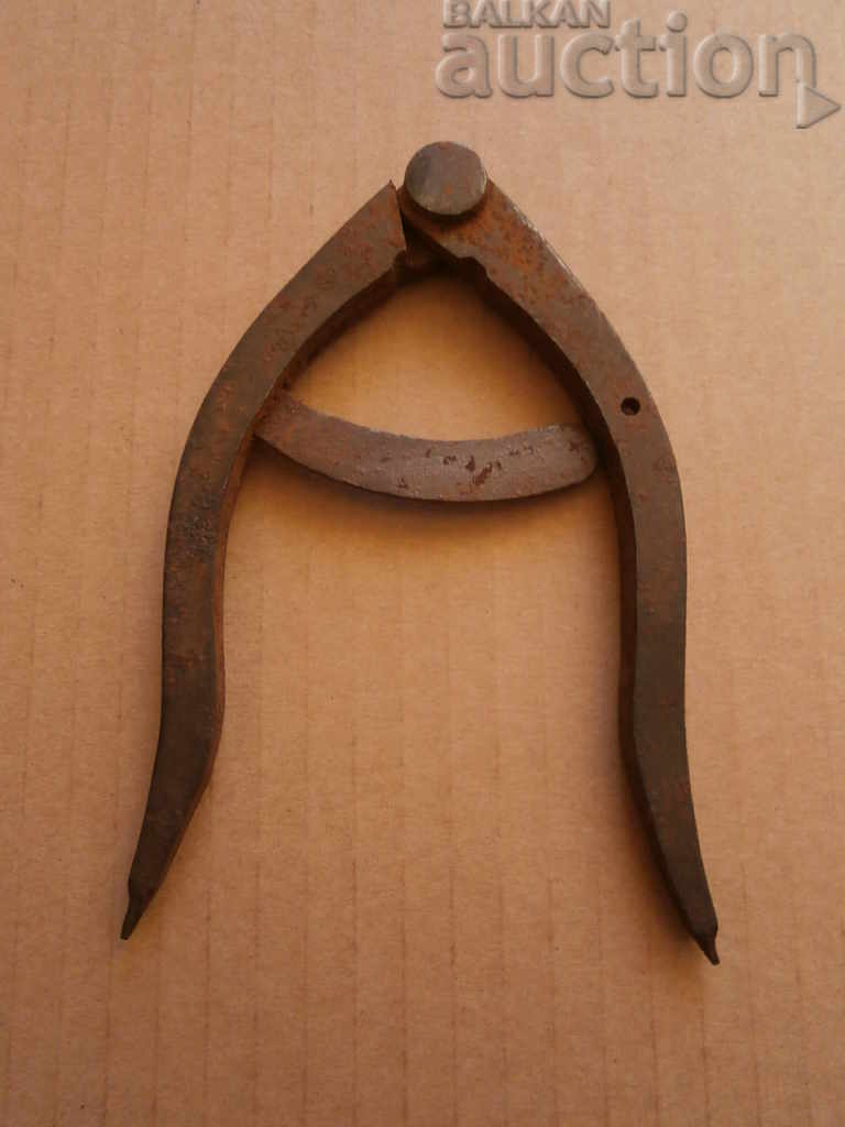 ancient primitive compass - 5 ancient primitive compass - 5