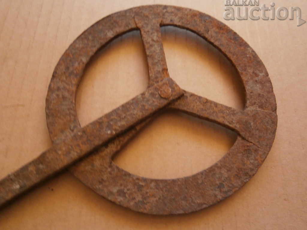 old primitive tool with price 31.00 BGN | € 15.85