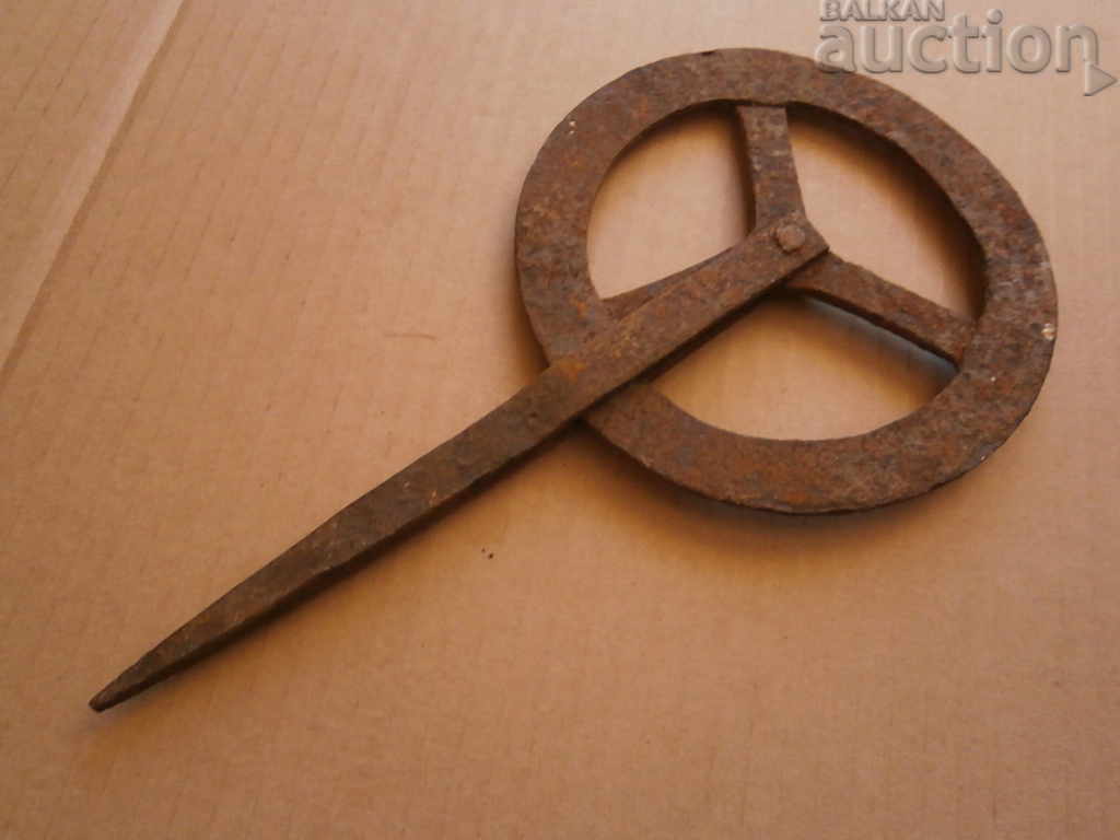 Delivery of old primitive tool