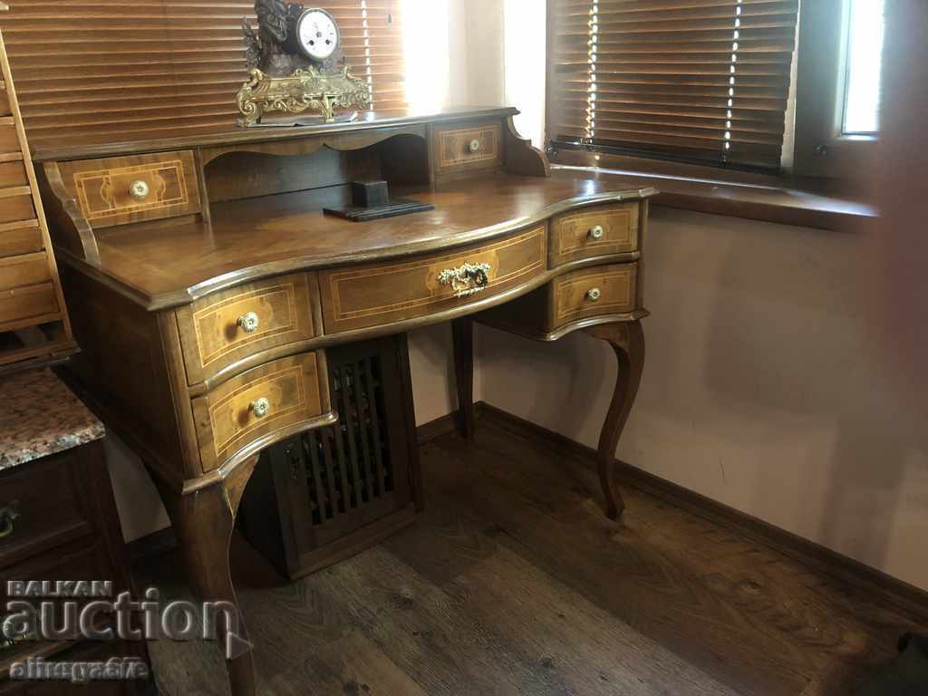 Ancient desk from the end of the XIX in Baroque style !!! with price 5000.00 BGN | € 2556.46 Ancient desk from the end of the XIX in Baroque style !!! with price 5000.00 BGN | € 2556.46