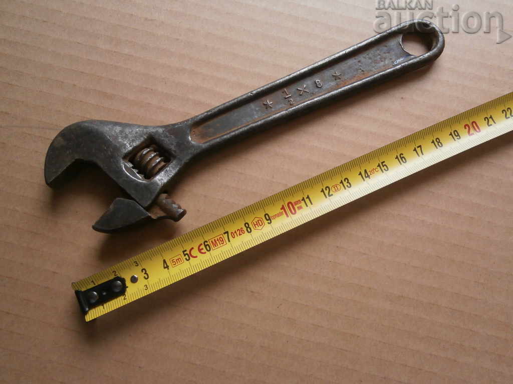 Auction  vintage vintage retro key