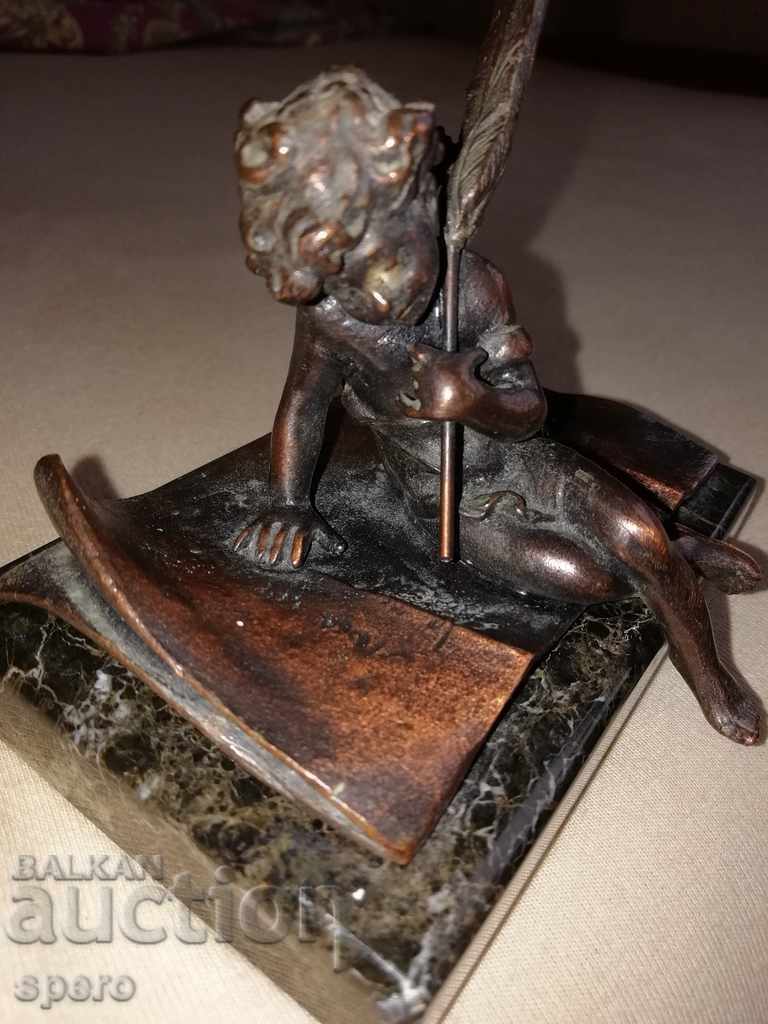 Hârtie, bronz, marmură cu preț 129.00 BGN | € 65.96