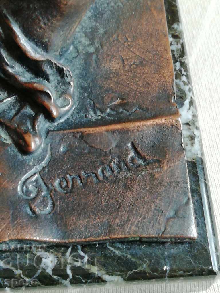 Livrarea Hârtie, bronz, marmură