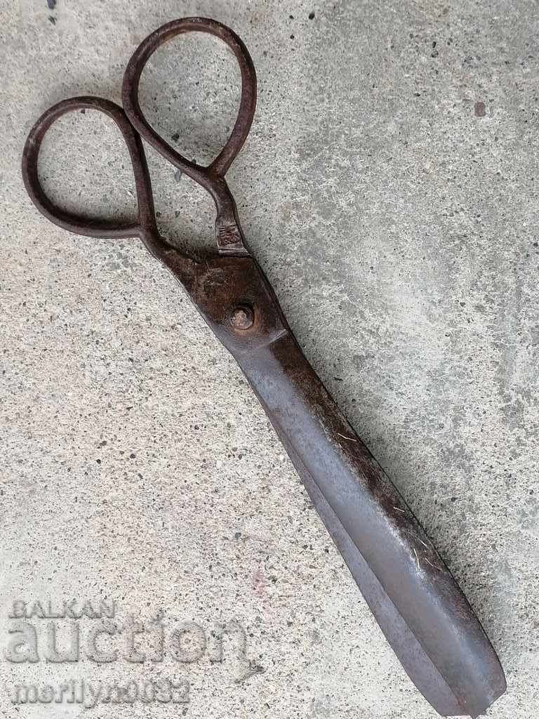 Παλιά πλαστά ψαλίδι με κύριο εκτύπωσης, σφυρήλατο σίδερο με τιμή 64.00 BGN | € 32.72 Παλιά πλαστά ψαλίδι με κύριο εκτύπωσης, σφυρήλατο σίδερο με τιμή 64.00 BGN | € 32.72