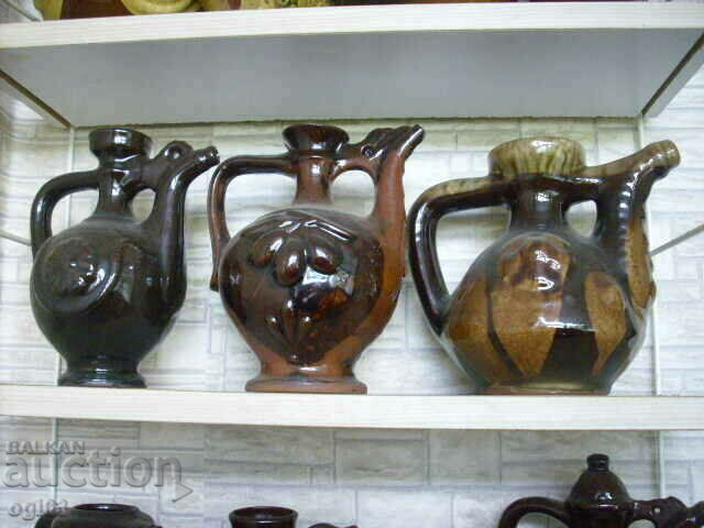 Lot Ceramic jugs and jugs - 5 Lot Ceramic jugs and jugs - 5