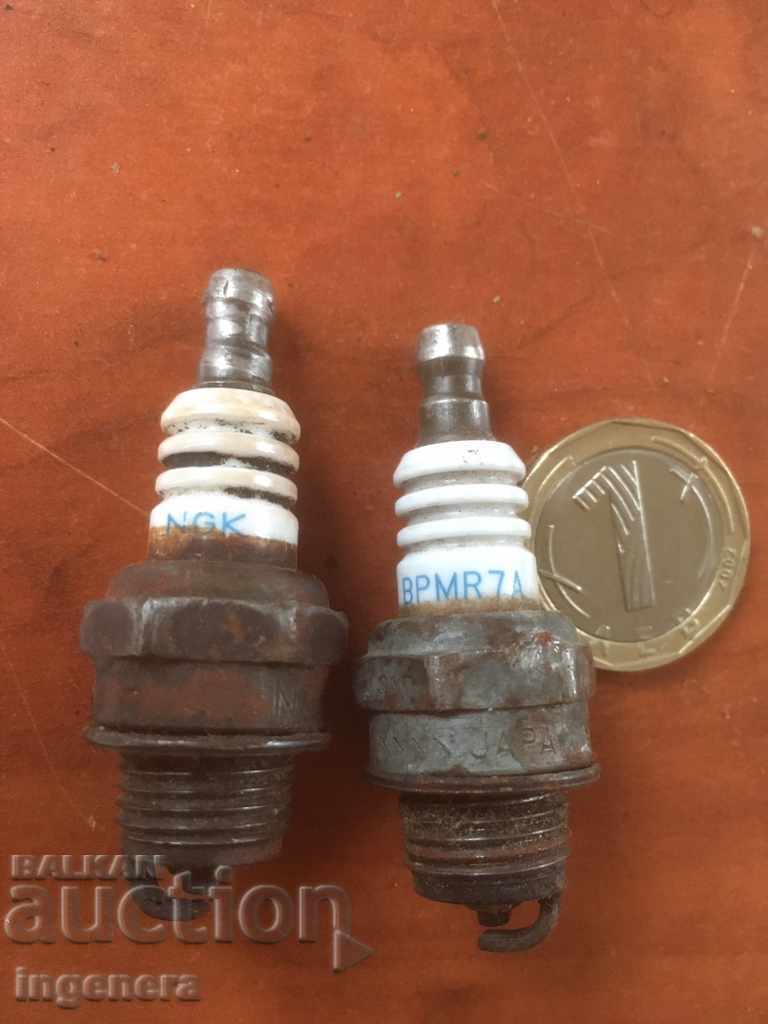 Auction  SPARK PLUMBING RETRO-2 PCS