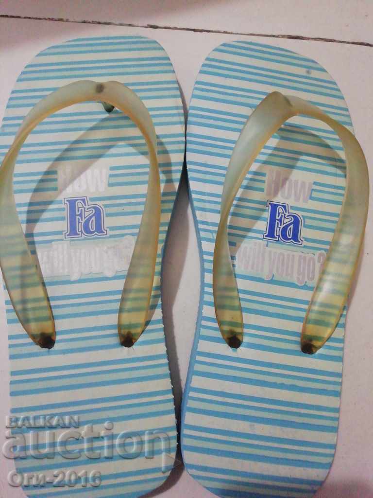 Papuci flip-flop. 38-39 cu preț 2.00 BGN | € 1.02
