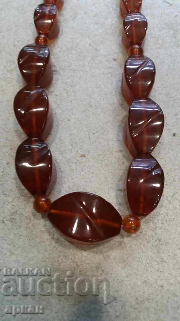 κεχριμπαρένιο κόσμημα - χειροποίητο ΕΣΣΔ γύρω στο 1970 με τιμή 250.00 BGN | € 127.82 κεχριμπαρένιο κόσμημα - χειροποίητο ΕΣΣΔ γύρω στο 1970 με τιμή 250.00 BGN | € 127.82