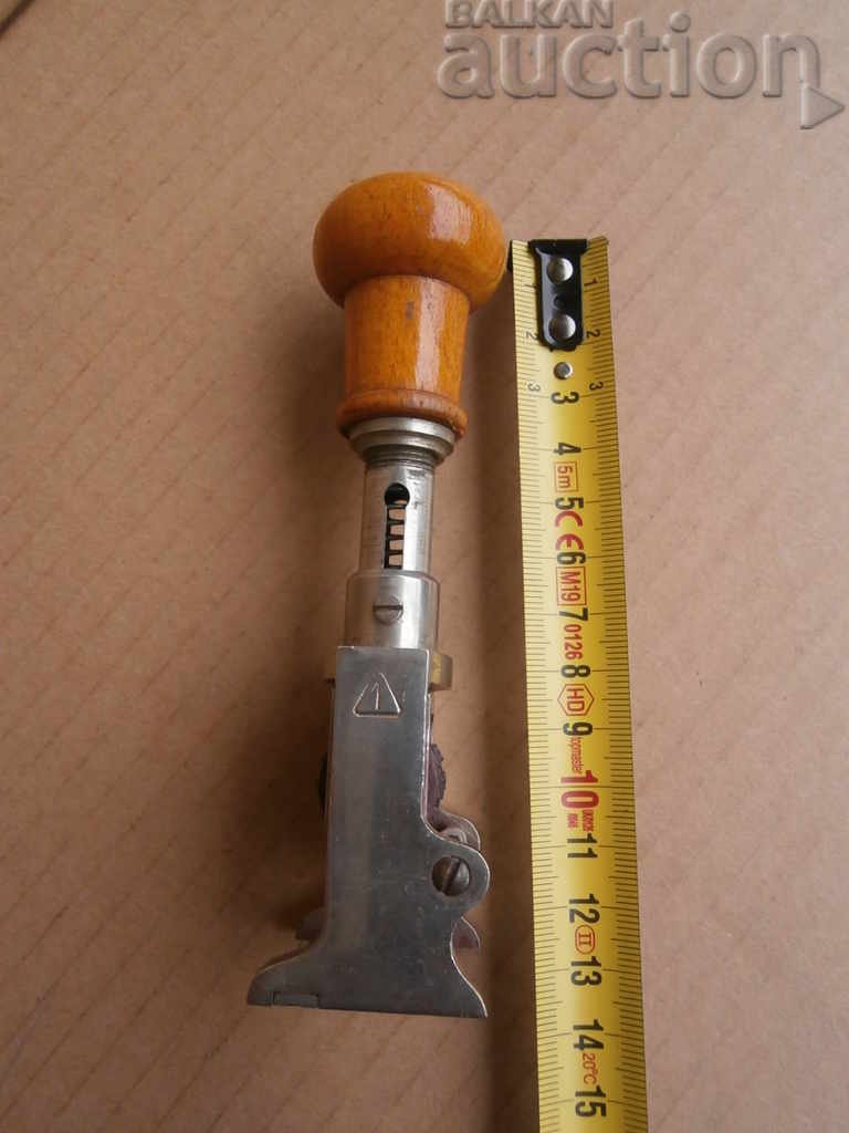 Delivery of retro vintage print Delivery of retro vintage print