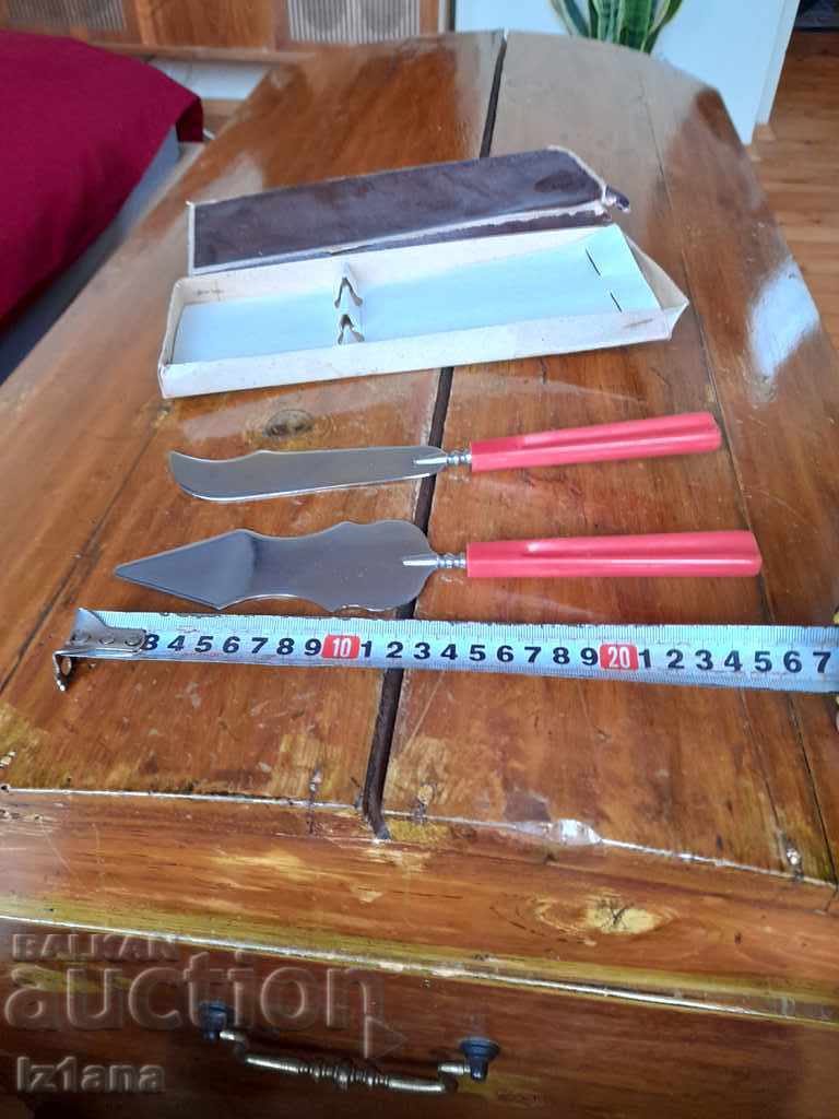 Delivery of Starter set of kitchen tools, utensils