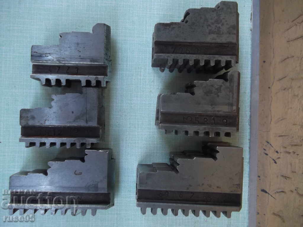 Lot of 9 pcs. universal jaws - 5 Lot of 9 pcs. universal jaws - 5