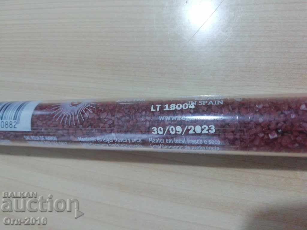 Hawaiian tube with red salt with price 6.00 BGN | € 3.07 Hawaiian tube with red salt with price 6.00 BGN | € 3.07