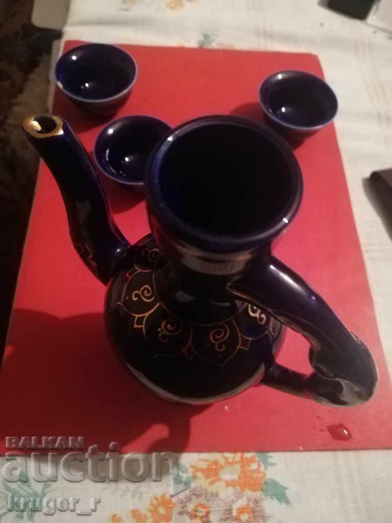 Аукцион Порцеланов сервиз за саке