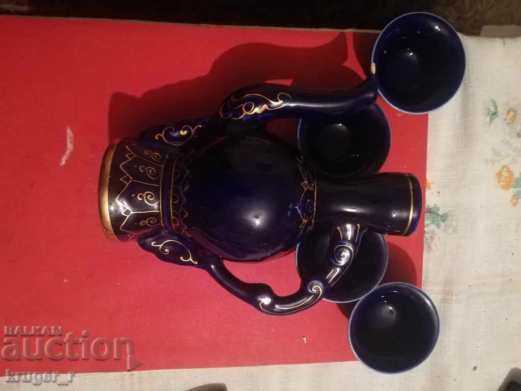 Доставка на Порцеланов сервиз за саке