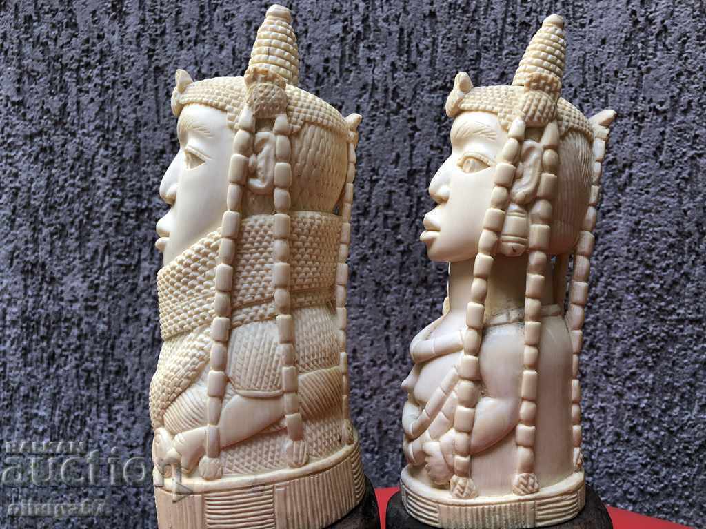 Delivery of Ivory King and Queen! Delivery of Ivory King and Queen!