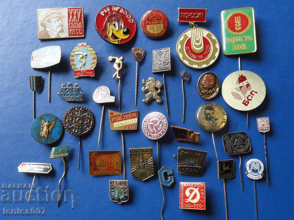 Badges (35 pieces) - 6 Badges (35 pieces) - 6