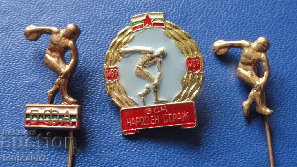 Badges (3 pieces) R - 5 Badges (3 pieces) R - 5