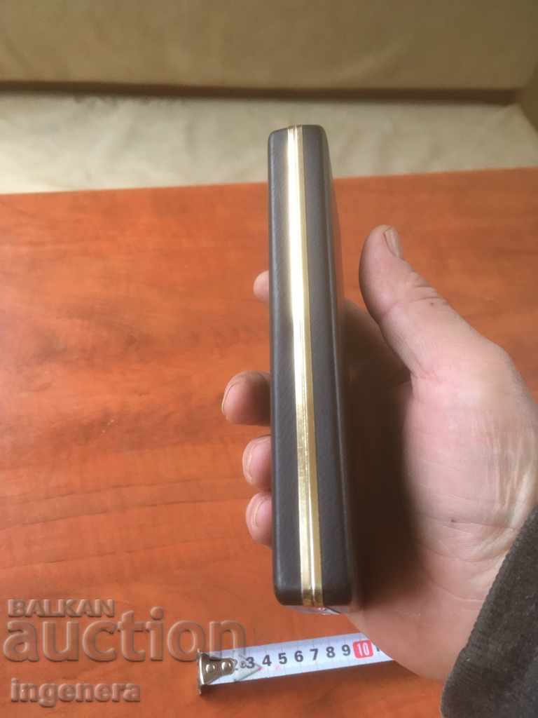 Δημοπρασία ΠΟΛΥΤΕΛΕΙΑ ΚΟΥΤΙ ΓΙΑ ΣΤΥΛΟ ΧΗΜΙΚΟ ΔΥΟ ΜΑΝΙΚΙ Δημοπρασία ΠΟΛΥΤΕΛΕΙΑ ΚΟΥΤΙ ΓΙΑ ΣΤΥΛΟ ΧΗΜΙΚΟ ΔΥΟ ΜΑΝΙΚΙ