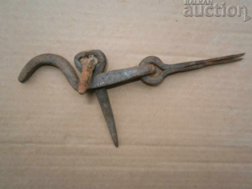 OLD FORGED MANDALE LOCKING MECHANISM - 5 OLD FORGED MANDALE LOCKING MECHANISM - 5